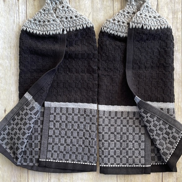 Crochet Top Black & Gray Hanging Towel Set of Two Single Thickness - Picture 5 of 5